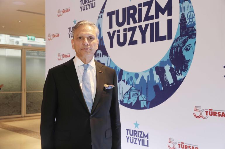 Bayramda 10 milyon kişiden 100 milyar TLlik turizm ekonomisi