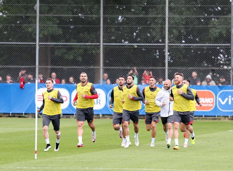 A Milli Futbol Takımı, Almanyada taraftara açık idmanla hazırlıklarını sürdürdü