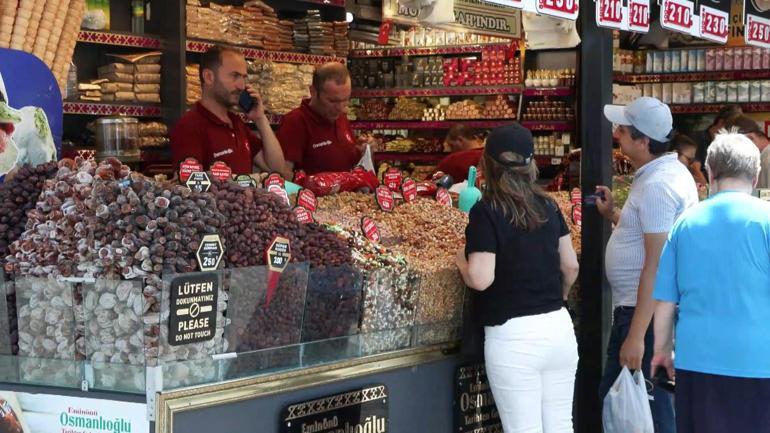 Eminönü’nde bayram öncesi beklenen yoğunluk oluşmadı