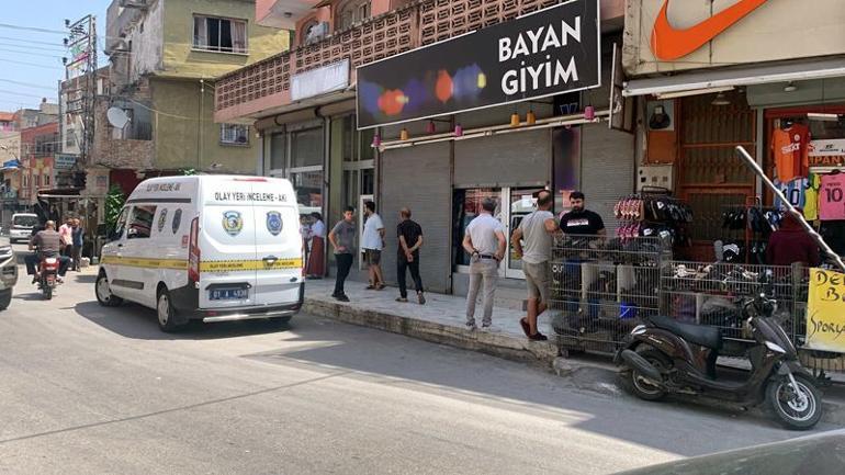 Motosikletle gelip, kadın giyim mağazasına ateş açtılar; 14 kurşun isabet etti