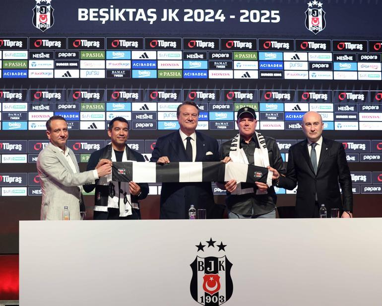 Giovanni van Bronckhorst, Beşiktaşa imzayı attı