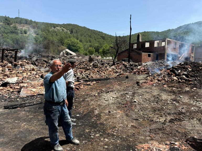 Kastamonuda 11 evin yandığı köyde, 1 yıl önce de 1 ev ve 3 samanlık yanmış