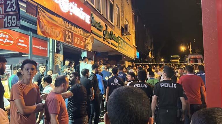 Sancaktepede, evini ateşe veren şüpheliyi, mahallelinin elinden polis zor kurtardı