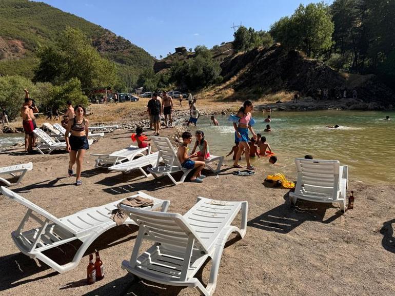 Tunceli’ye son bir haftada nüfusun yarısı kadar araç, iki katına yakın turist geldi