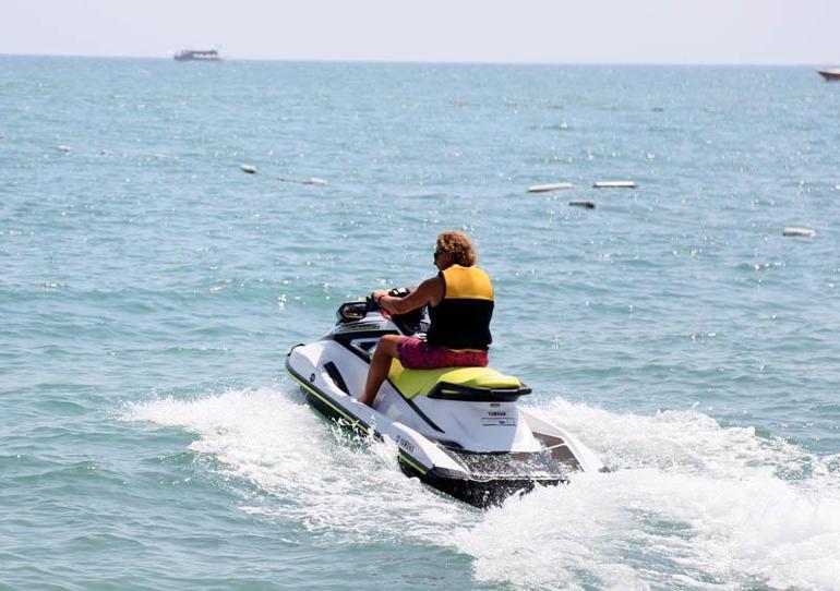 Jet skide ehliyet aranmıyor, can yeleksiz ve yüzme bilmeyenlere yasak