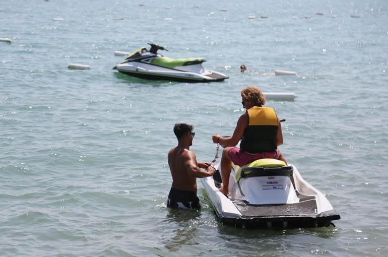 Jet skide ehliyet aranmıyor, can yeleksiz ve yüzme bilmeyenlere yasak