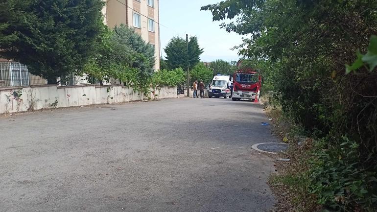 Şiddet uygulayınca evi terk eden eşiyle görüşmek için çocuklarını rehin aldı