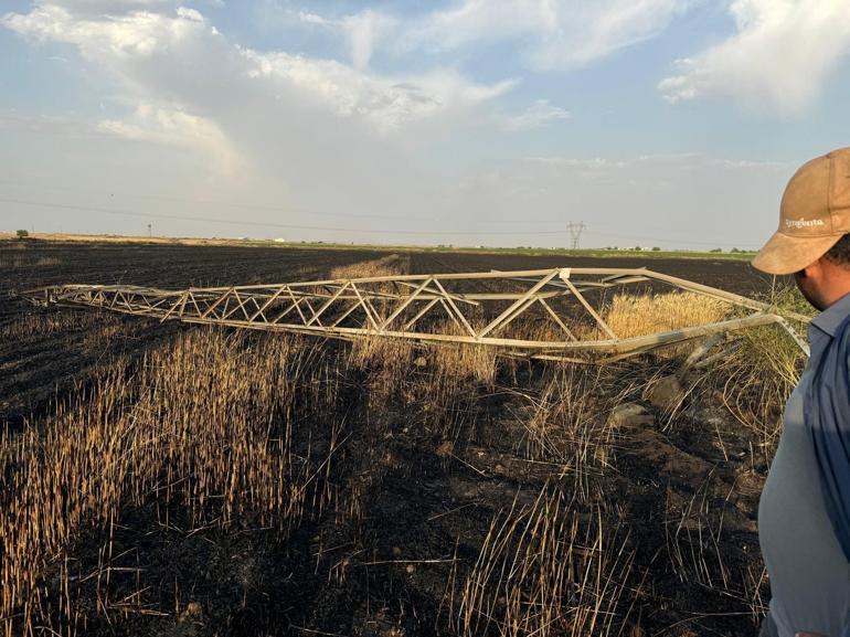 Diyarbakır’da elektrik tellerinden düşen kıvılcımların neden olduğu yangın kamerada