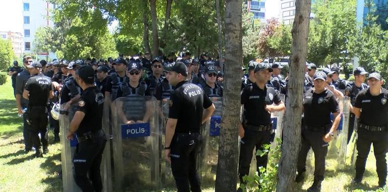 Diyarbakırda belediye yönetimi ile polis arasında müdahale gerginliği