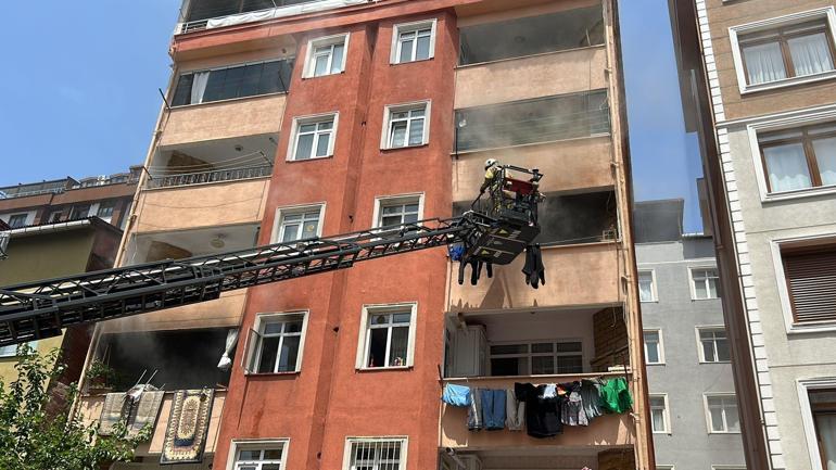 Kartalda 7 katlı binada yangın; mahsur kalan bir kişiyi itfaiye kurtardı