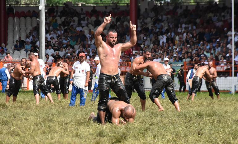 Tarihi Kırkpınar Yağlı Güreşlerinde, bu yıl 852 pehlivan kol bağlayacak