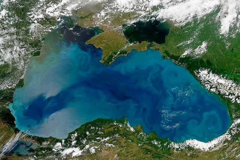Sürekli ısınan Karadeniz ölüyor