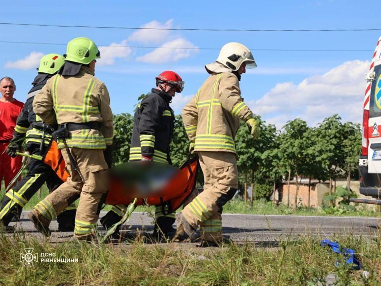 Ukrayna’da kamyon ve minibüs çarpıştı: 14 ölü