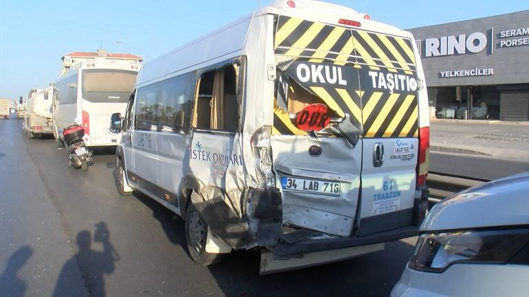 Küçükçekmecede yol tartışması zincirleme kazayı getirdi: 13 yaralı