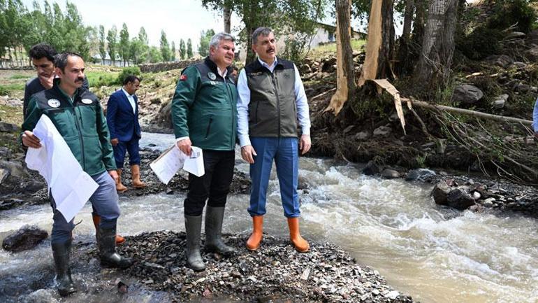 Erzurum’daki selde, 4 ev ve 4 ahır zarar gördü, 19 hayvan öldü