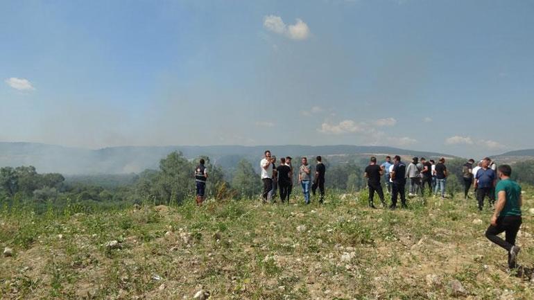 Sazlıkta çıkan yangın, helikopterli müdahaleyle kontrol altına alındı