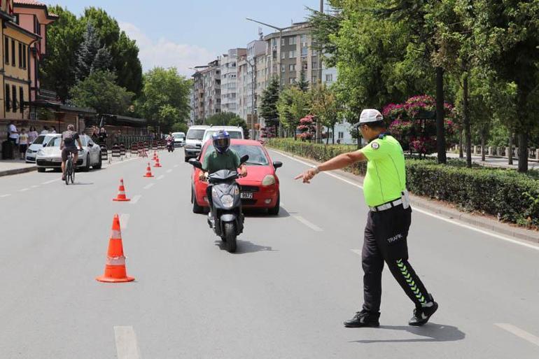 Ehliyetsiz motosiklet kullanırken yakalandı; Ceza yazılmasın diye kaçmaya çalıştım, olmadı dedi