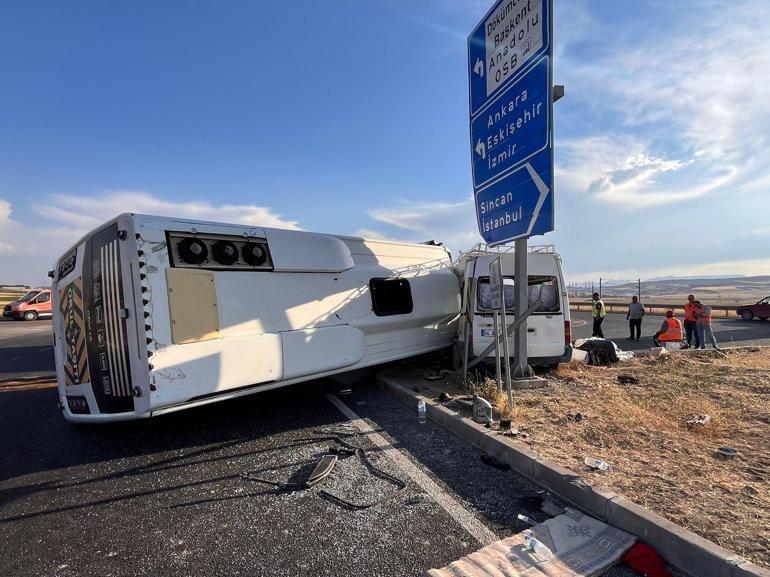 Ankarada tarım işçilerini taşıyan otobüs ile minibüs çarpıştı; 1 ölü, 16 yaralı