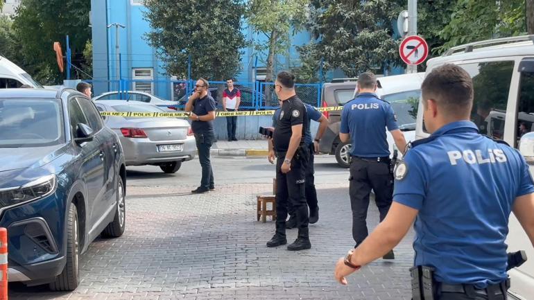 Küçükçekmece’de akrabalar arasında silahlı kavga; 1’i ağır 10 yaralı