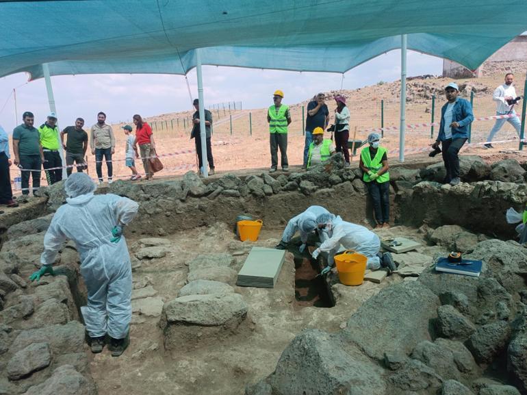 Malazgirtteki kazı çalışmalarında 5inci yıl; 150 metrekarelik alanda çalışılıyor