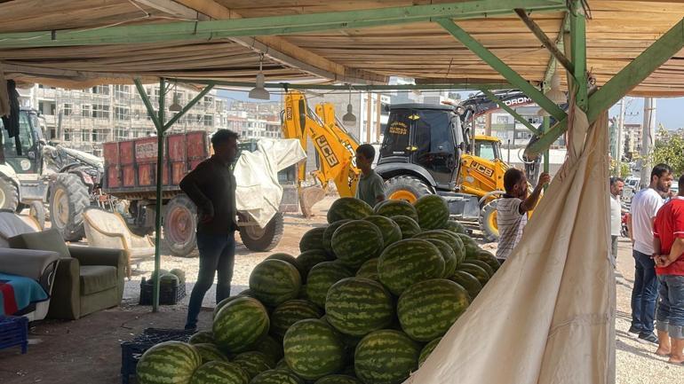 Şanlıurfada zabıta ile seyyar satıcılar arasında kavga: 15 yaralı