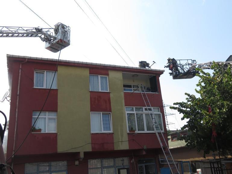 Ataşehirde çatı katında çıkan yangında patlama meydana geldi