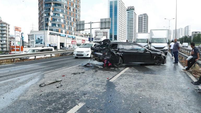 Esenyurtta 15 aracın karıştığı zincirleme kaza: 7 yaralı