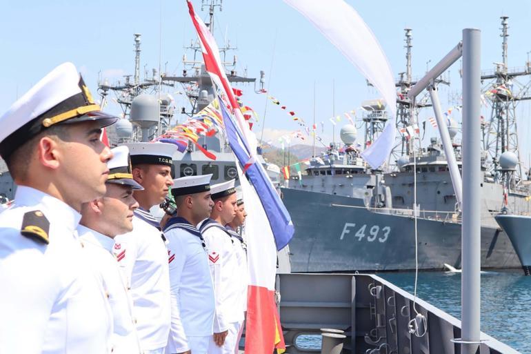 TCG Kuşadası ve TCG Kumkale, Katarda görev yapacak