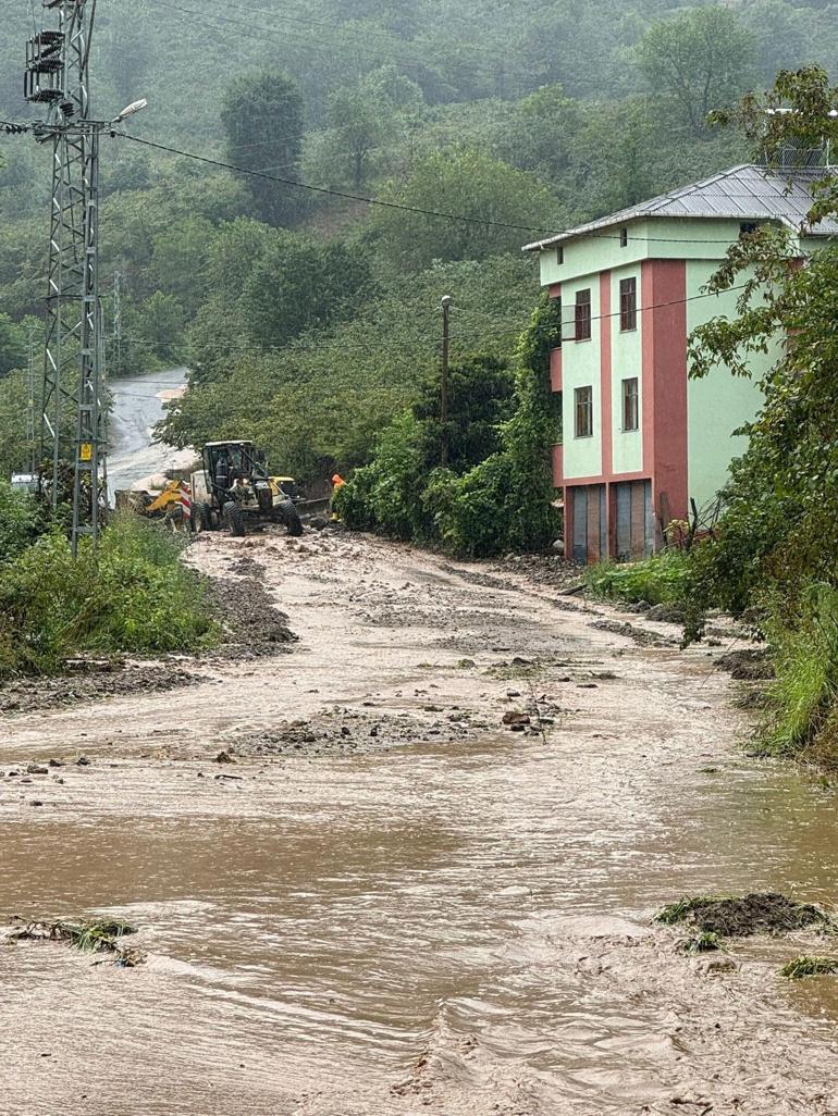 Trabzon’da sağanak, sel, taşkın ve heyelana neden oldu