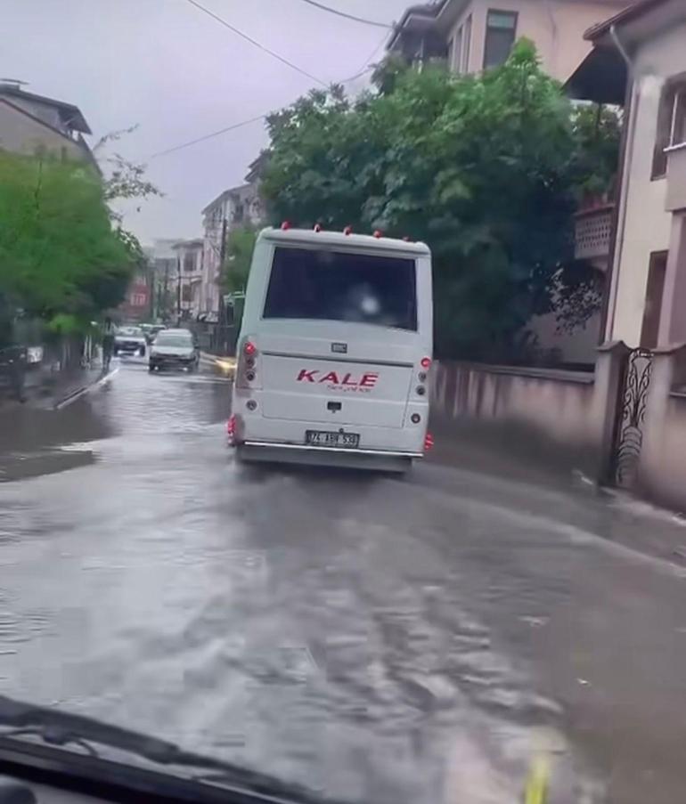 Bartın’da sağanak su baskınlarına sebep oldu