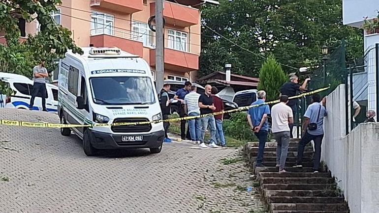 Oğlunu yaralayıp eski eşini öldürdü, boğuşma sırasında kendisi de yaralandı