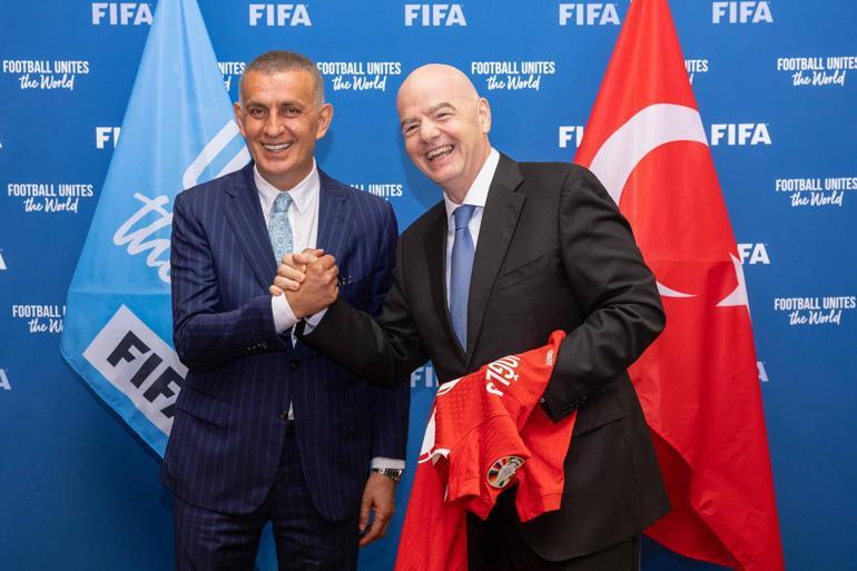 TFF Başkanı Hacıosmanoğlu, Pariste FIFA Başkanı Infantino ile görüştü