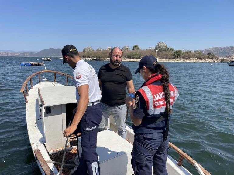 Bafa Gölünü jandarma timleri koruyor