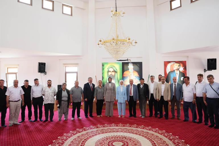 Bakan Göktaş, Hacı Bektaş-i Veli Kültür Derneğini ziyaret edip, aşure dağıttı