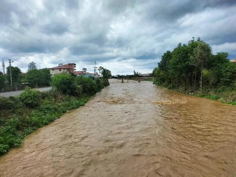 Ordu’da sağanak hayatı olumsuz etkiledi