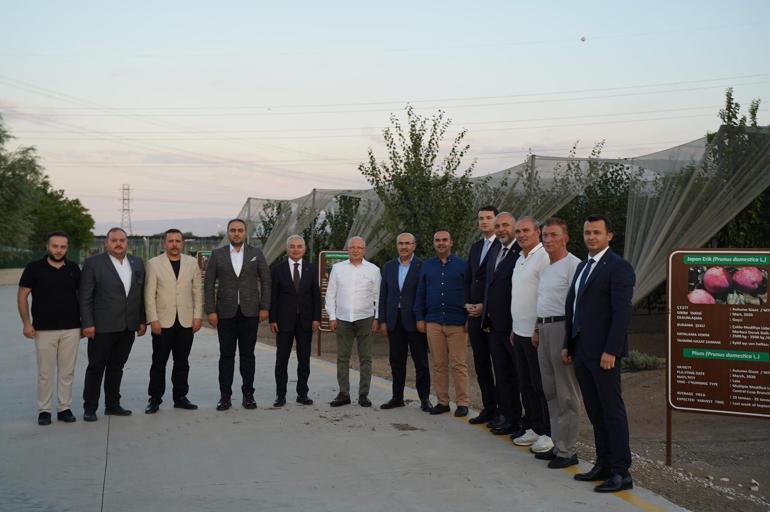 Bakan Kacır, HEKTAŞı ziyaret etti