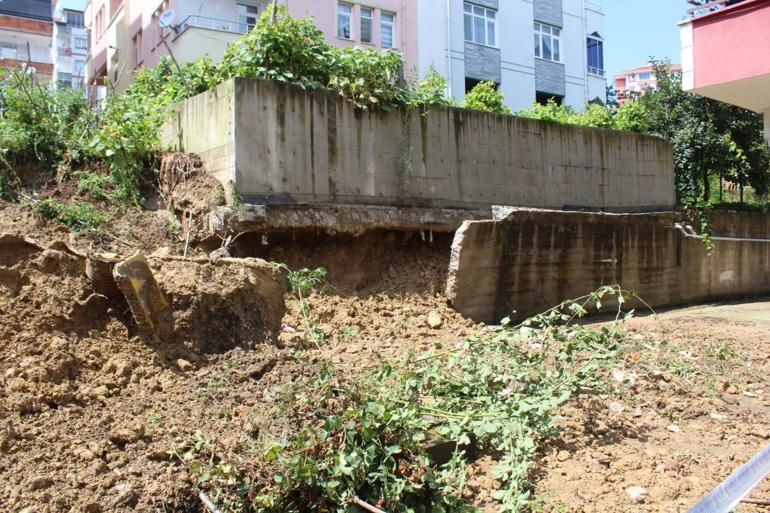 Orduda sağanak sonrası istinat duvarı çöktü; bir bina tahliye edildi