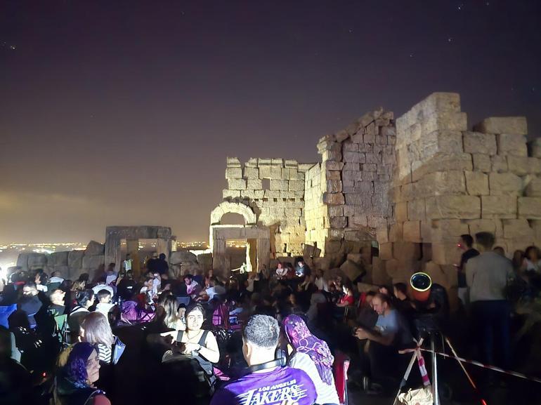 Zerzevan Kalesinde Perseid Meteor Yağmuru Gözlemini 6 bin kişi izledi