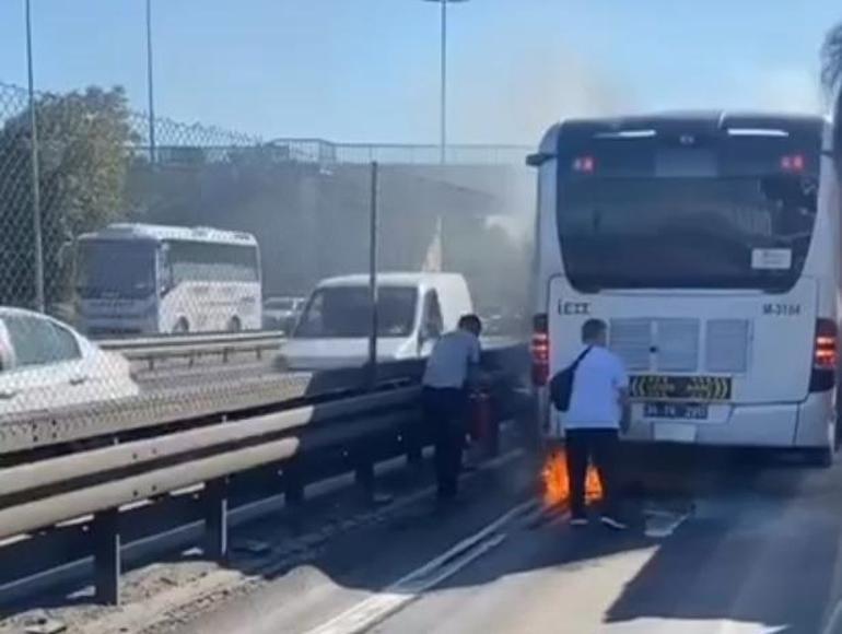 Küçükçekmecede metrobüste yangın