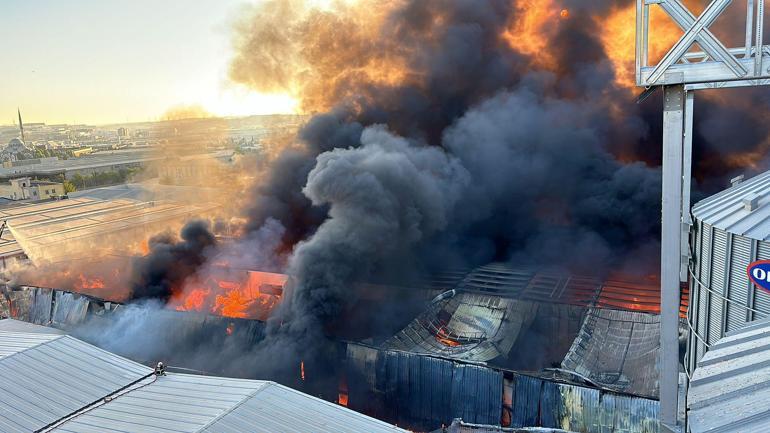 Gaziantep’te halı fabrikasındaki yangın kontrol altında