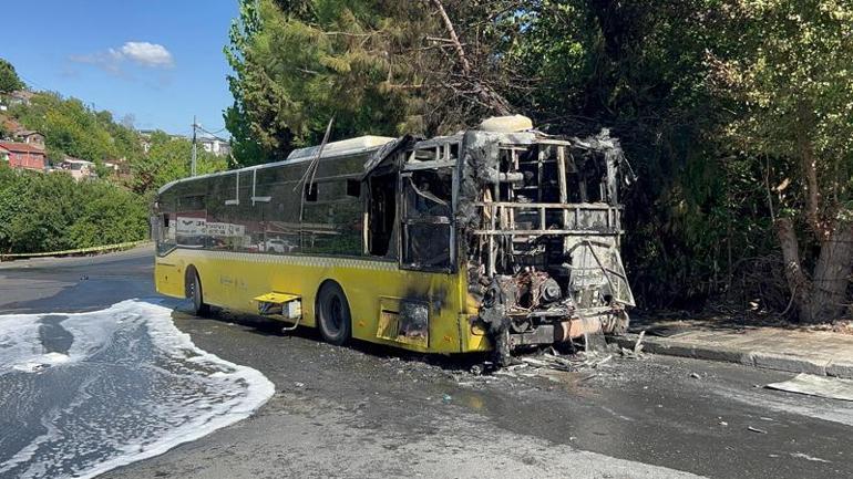 Ümraniyede park halindeki İETT otobüsü alev alev yandı