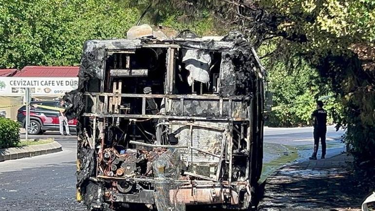 Ümraniyede park halindeki İETT otobüsü alev alev yandı