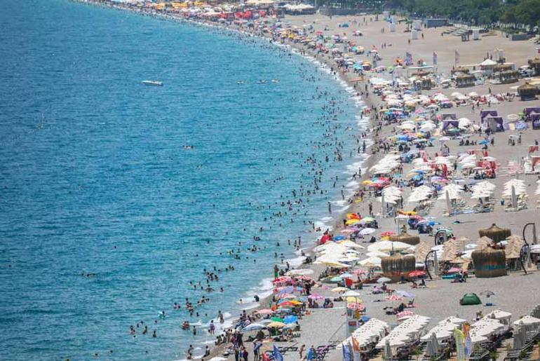 Antalyada 10 milyon turist rekoru