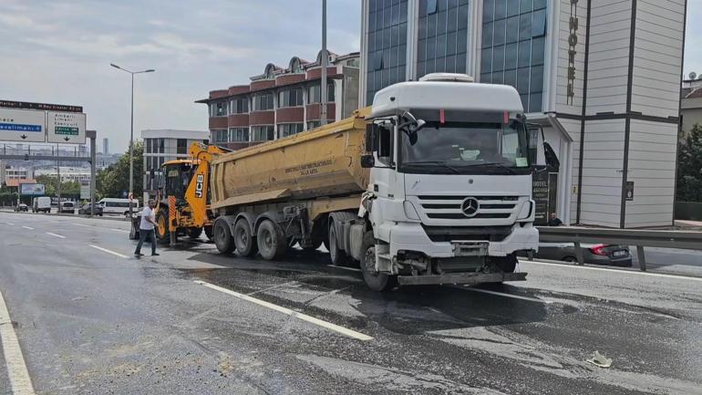 Beylikdüzünde hafriyat kamyonu kazası: D-100 Karayolu trafiğe açıldı