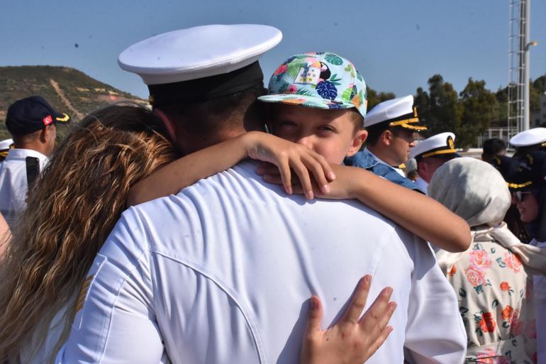 TCG Kınalıada Korveti, 4,5 aylık görev süresini tamamlayarak İzmir Foça Üs Komutanlığına döndü