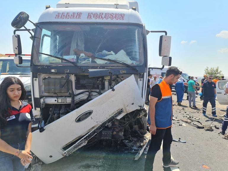 4 kişinin öldüğü kazada TIR şoförü: Korna çalıp selektör yaptım, fren yapmama rağmen çarpışma oldu