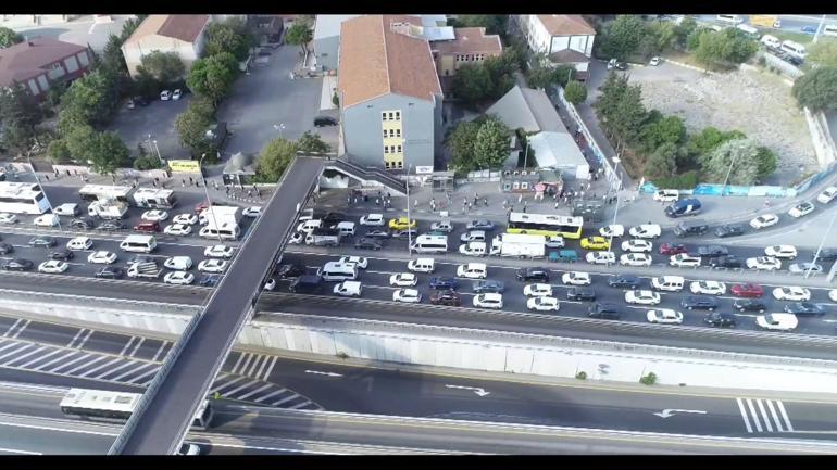 Metrobüs hattındaki Beyaz yol çalışma nedeniyle iki durak hizmet veremeyecek