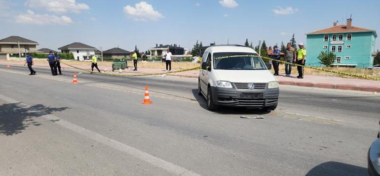 Kediye çarpmamak için manevra yaptı, kullandığı araç kadına çarptı