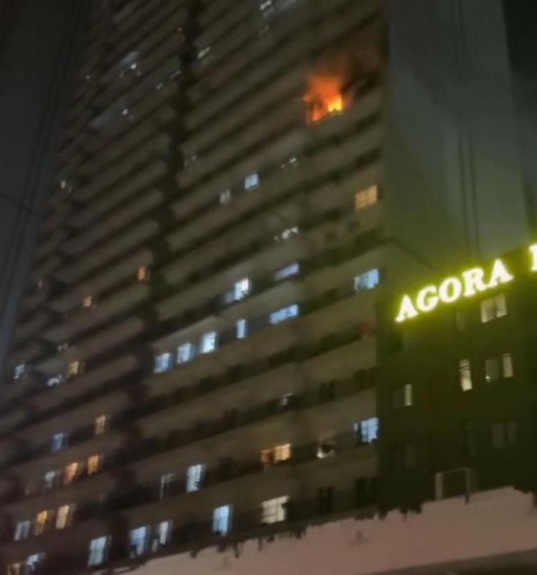 Esenyurtta 38 katlı binada yangın