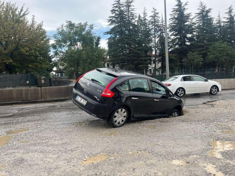 Ankarada sağanak; alt geçit ve caddeler suyla doldu